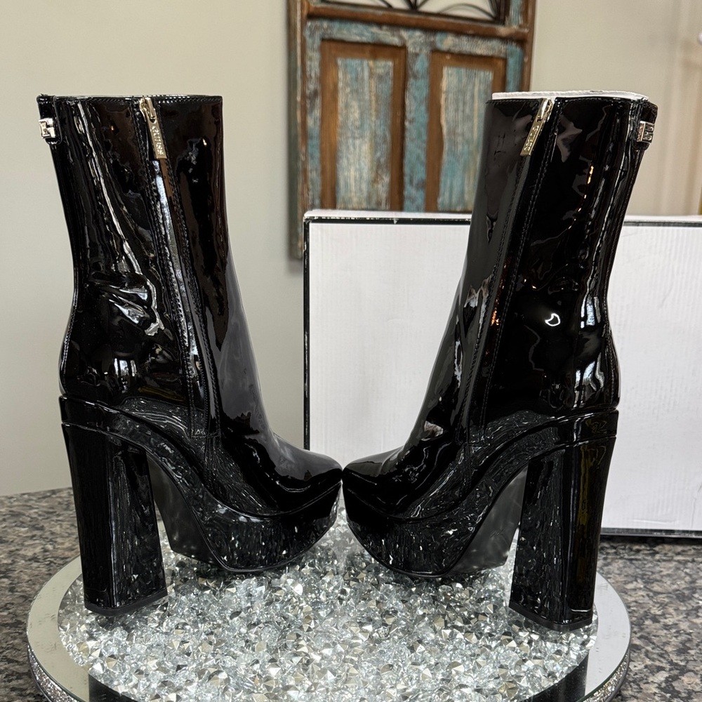 GUESS Black Patent Platform Ankle Boots NEW - Picture 12 of 17